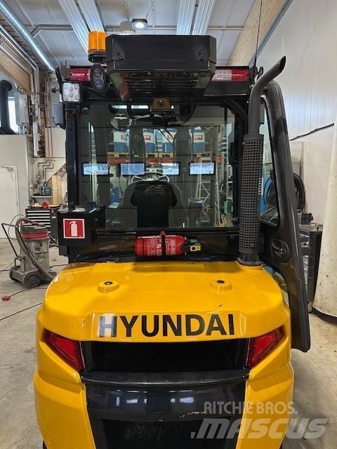 Hyundai 35 DA-9 Chariots diesel