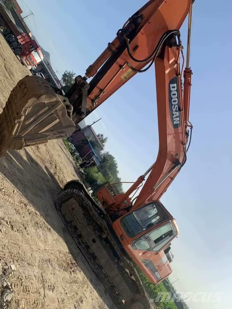 Doosan DH300 Pelle sur chenilles