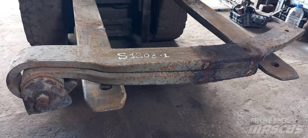Scania 94 D.   1421061 Essieux