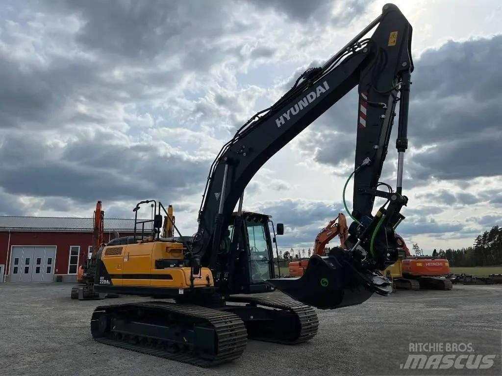 Hyundai HX 220 Pelle sur chenilles