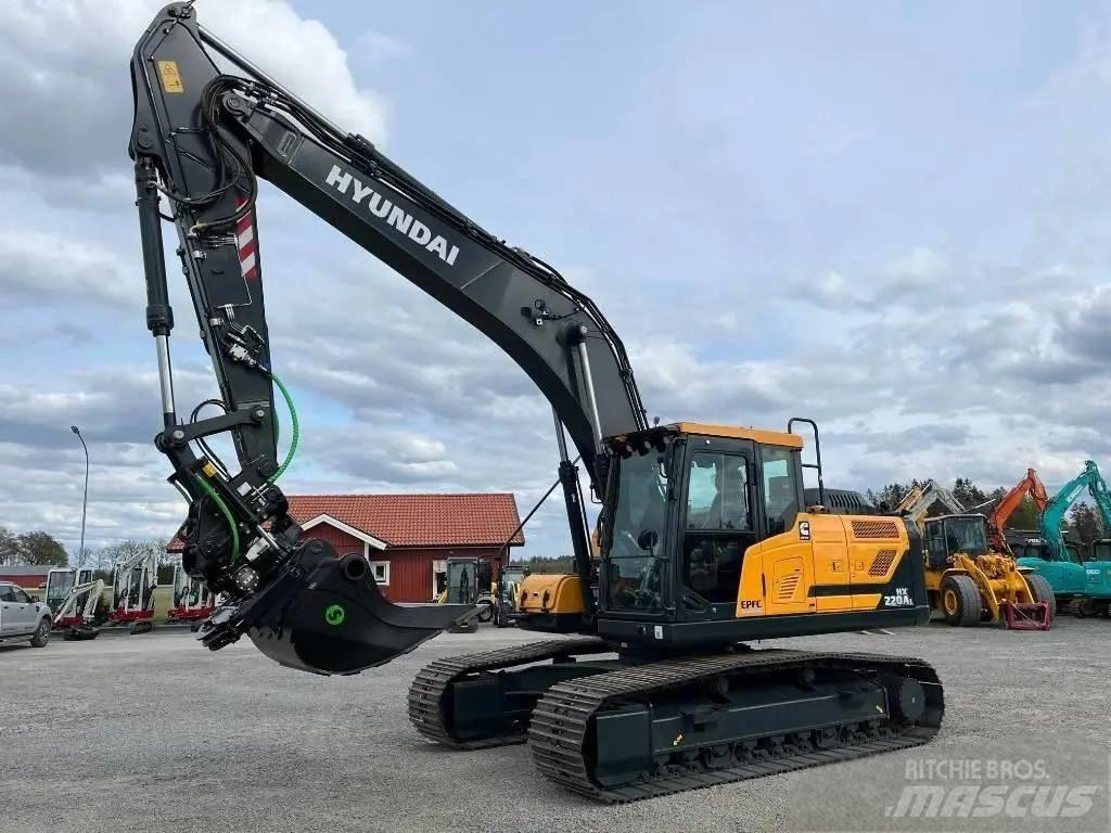 Hyundai HX 220 Pelle sur chenilles