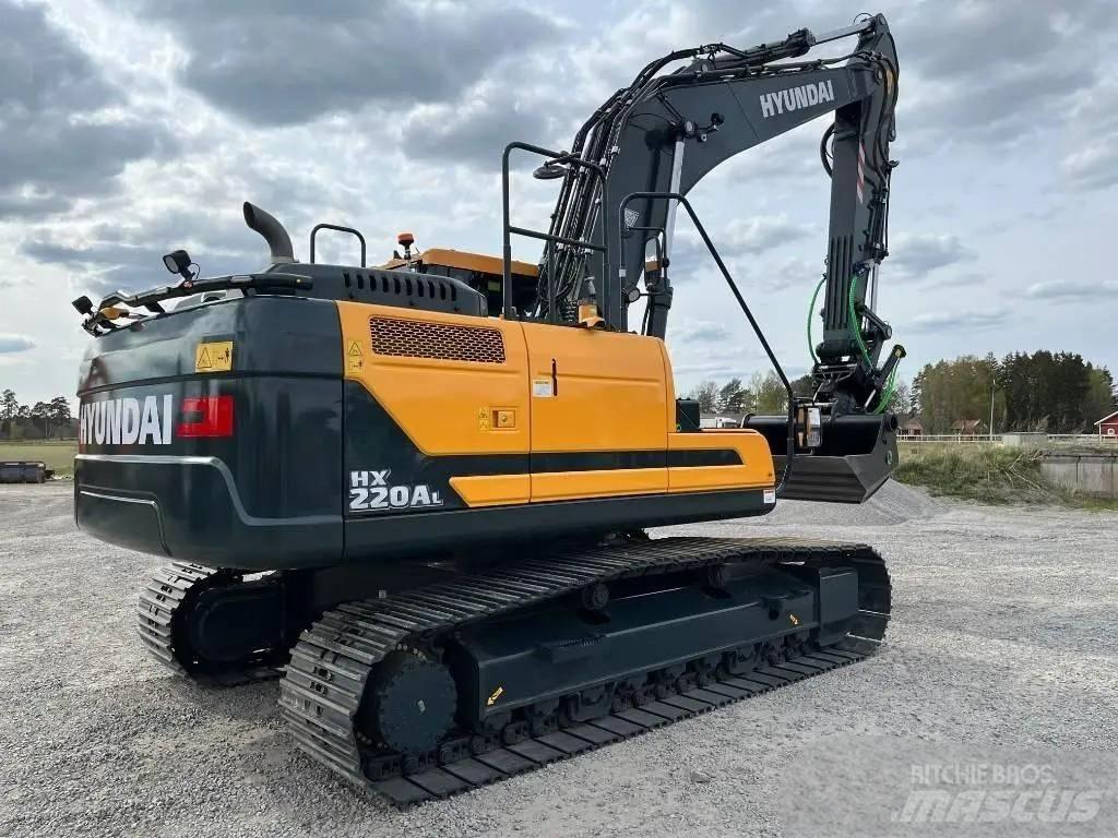 Hyundai HX 220 Pelle sur chenilles
