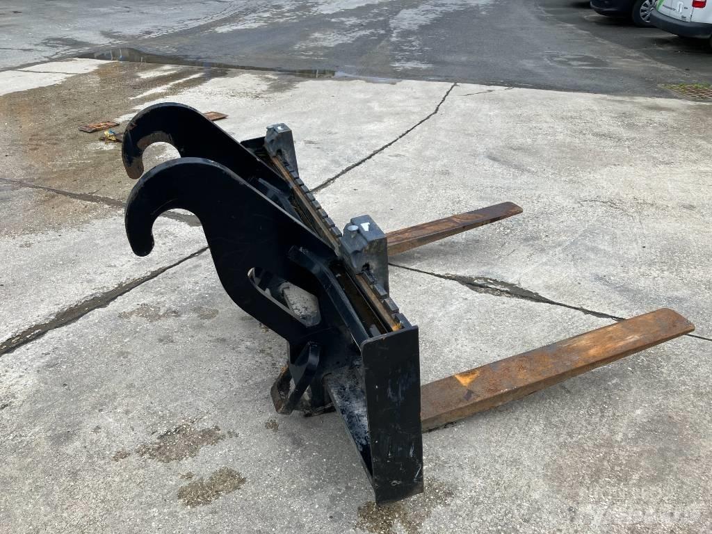 CAT 938M Chargeuse sur pneus