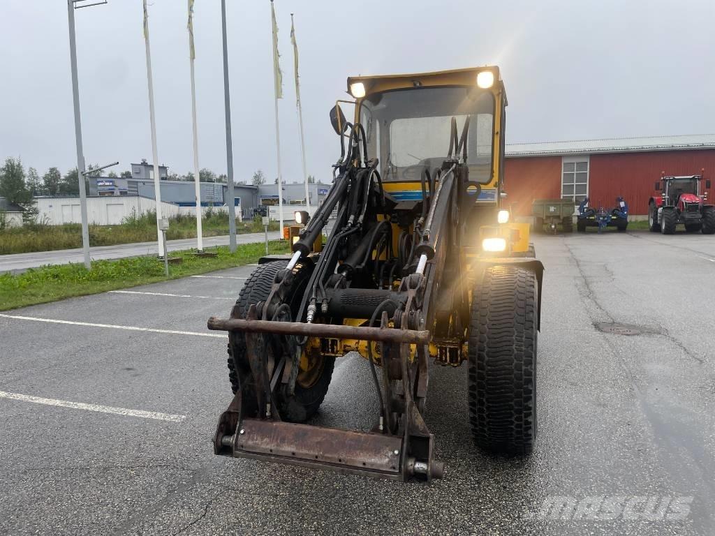 Volvo BM 4200 Chargeuse sur pneus
