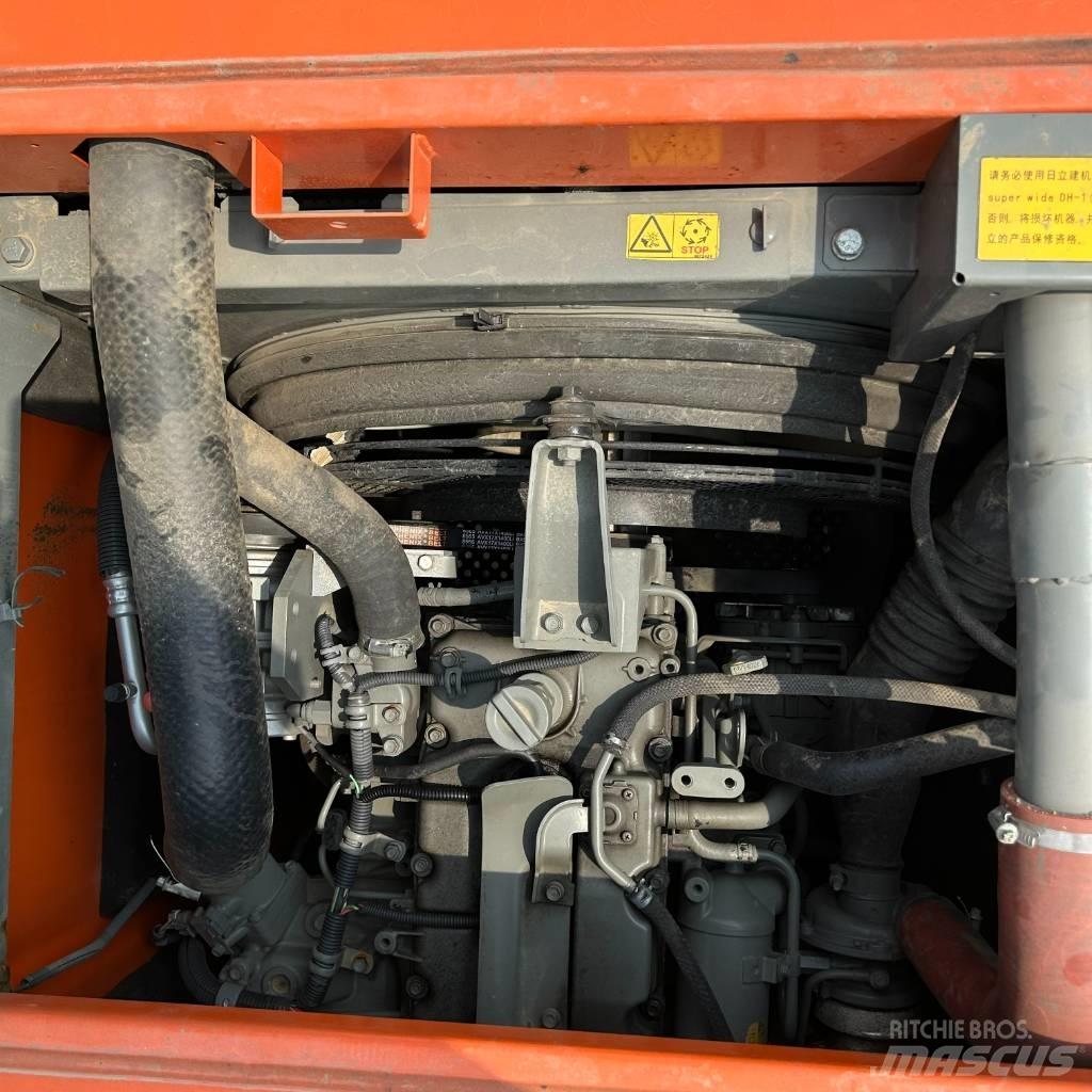 Hitachi 130 Pelle sur chenilles