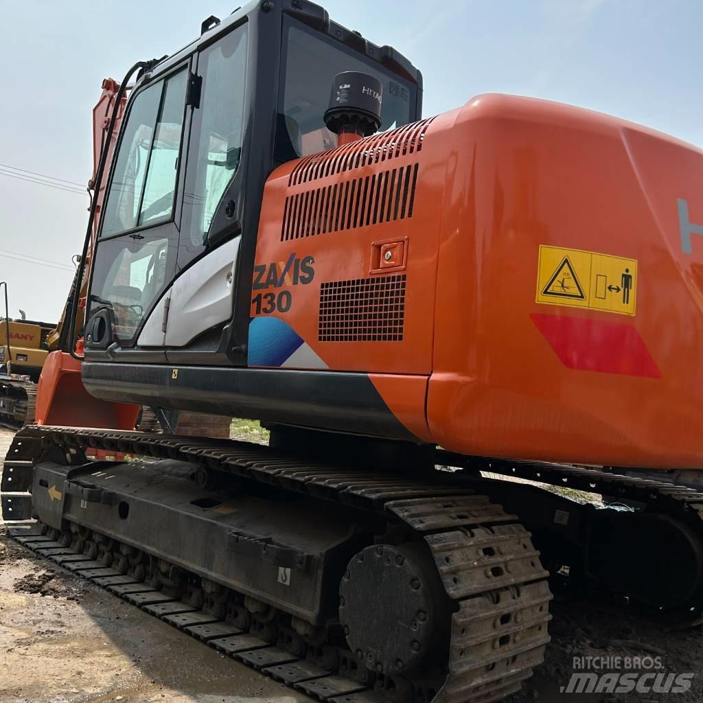 Hitachi 130 Pelle sur chenilles