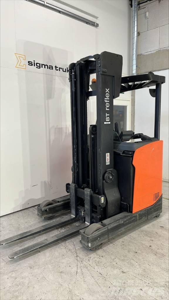 BT RR E 140 H Chariot à mât rétractable