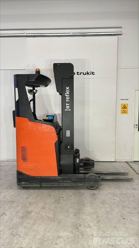 BT RR E 140 H Chariot à mât rétractable
