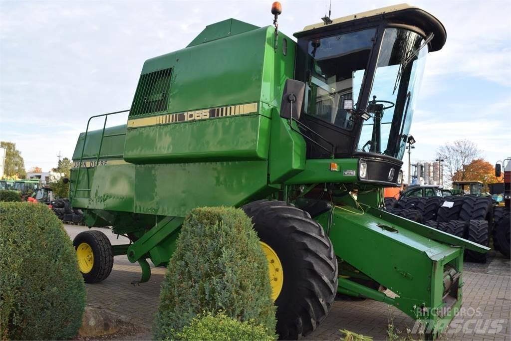 John Deere 1065 Moissonneuse batteuse