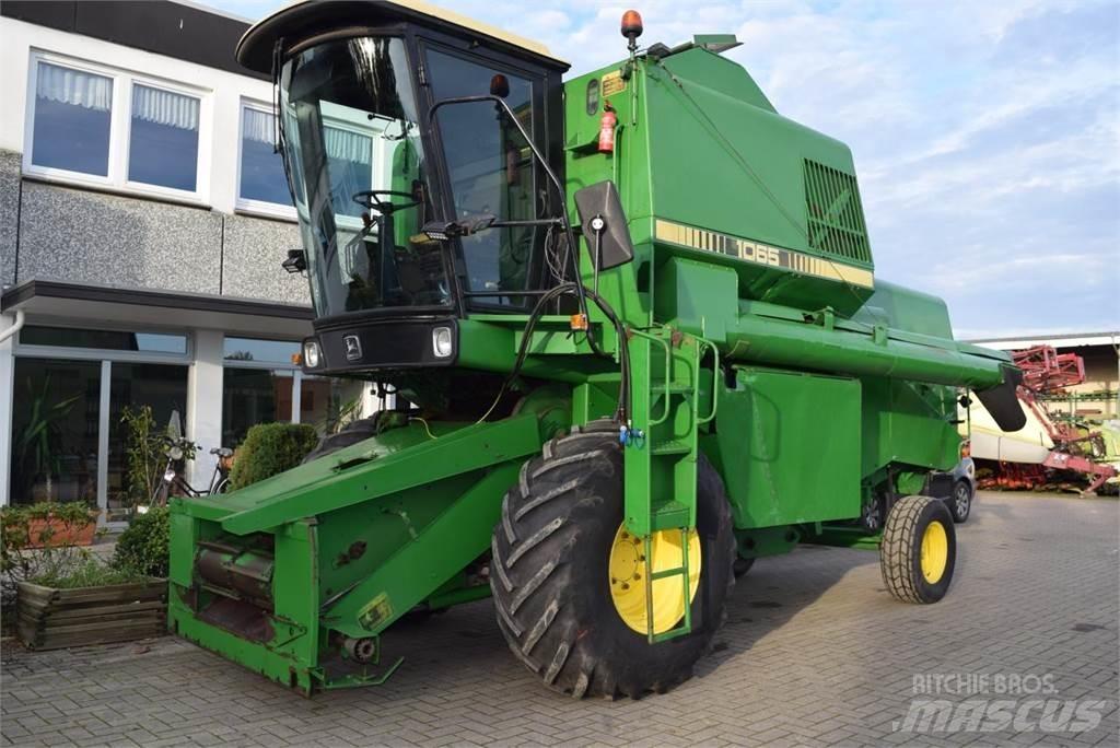 John Deere 1065 Moissonneuse batteuse