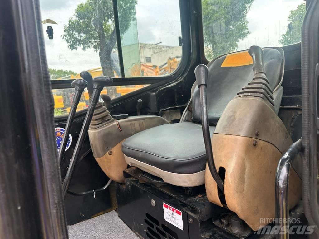 CAT 303 Mini pelle < 7t