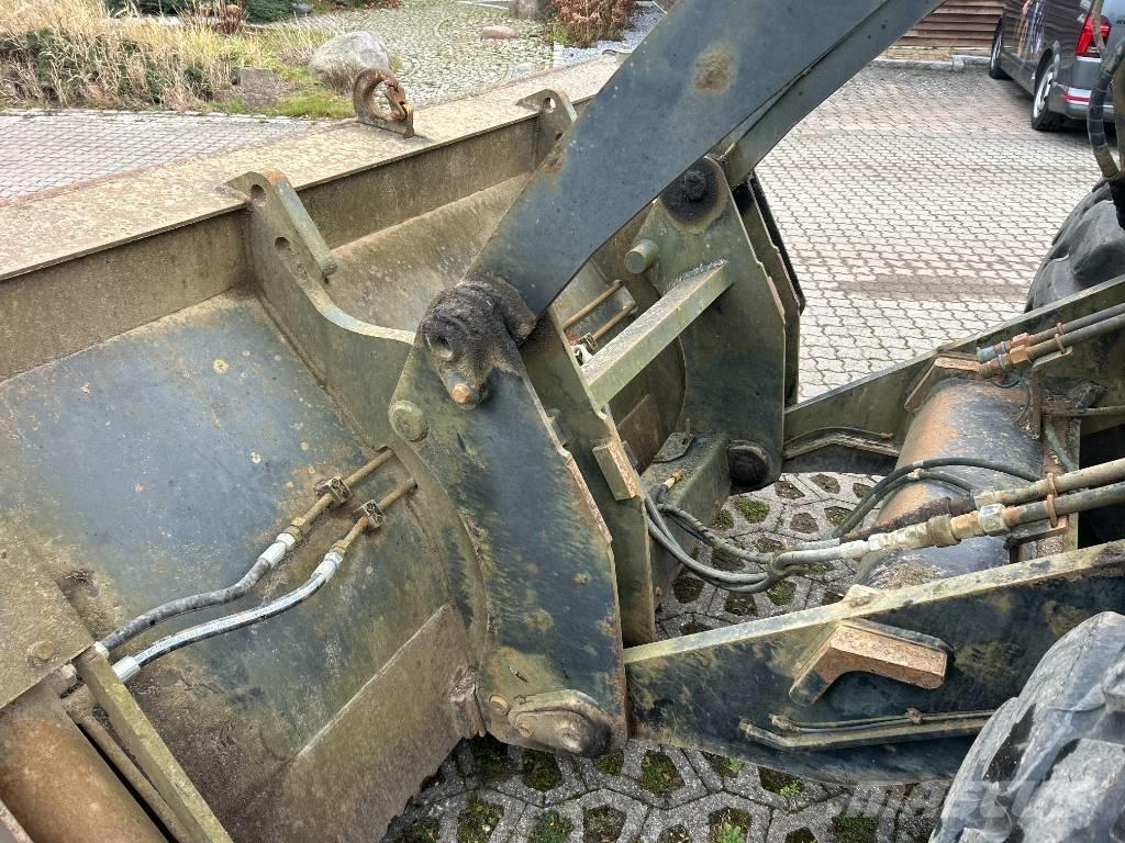 Ljungby L 13 Chargeuse sur pneus