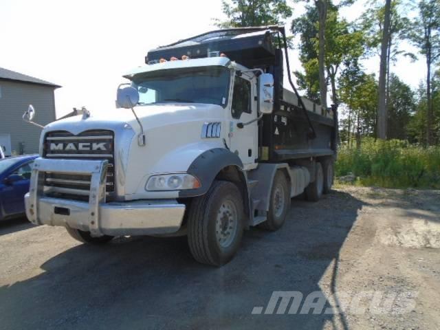 Mack GRANITE GR64B Camion benne