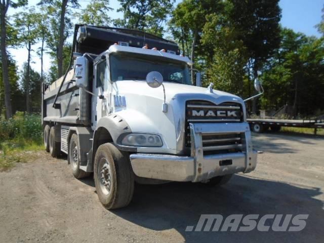 Mack GRANITE GR64B Camion benne