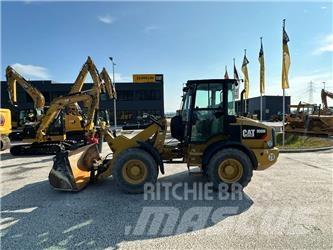 CAT 908M Chargeuse sur pneus