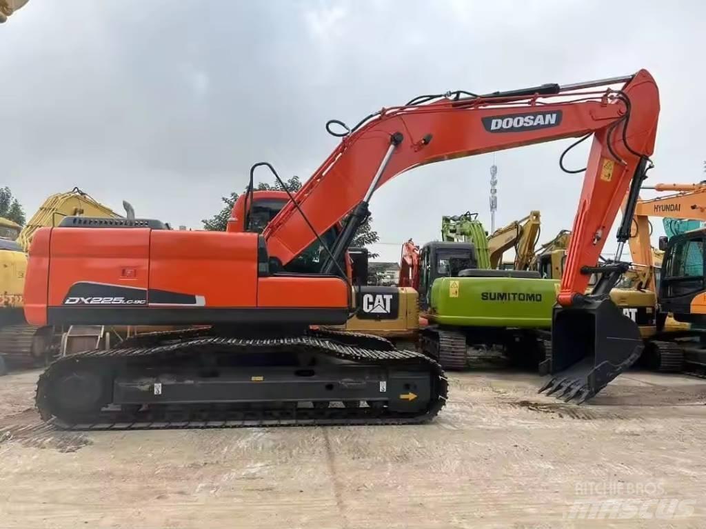 Doosan DX 225 LC-9C Pelle sur chenilles