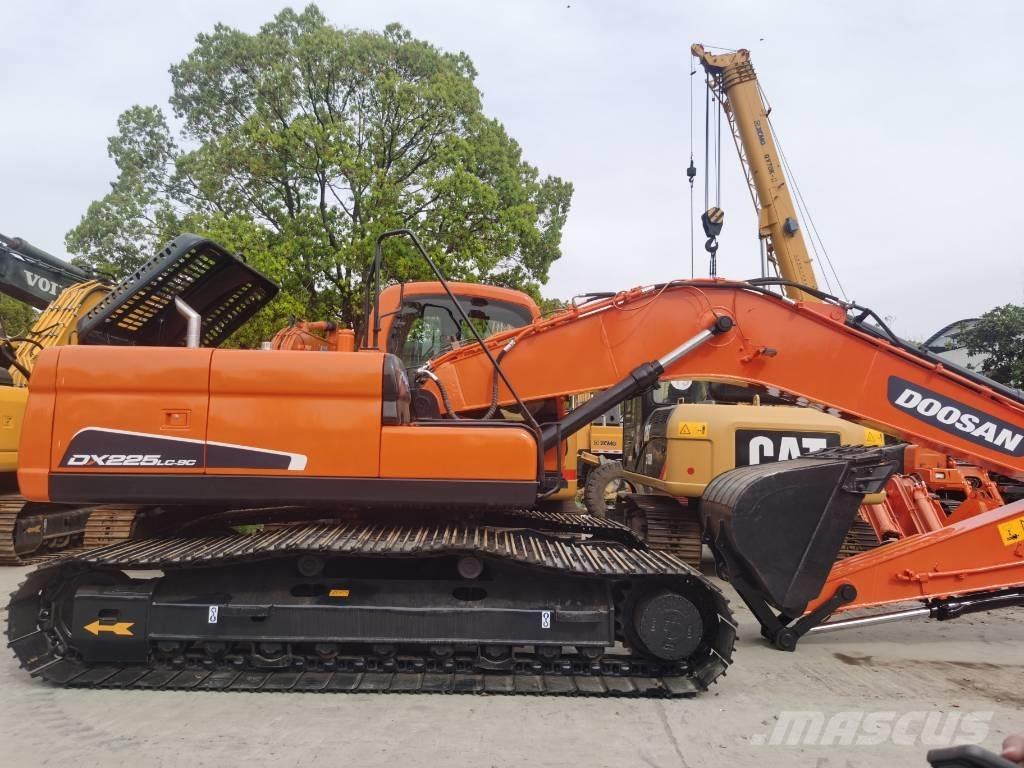 Doosan DX225LC-9C Pelle sur chenilles