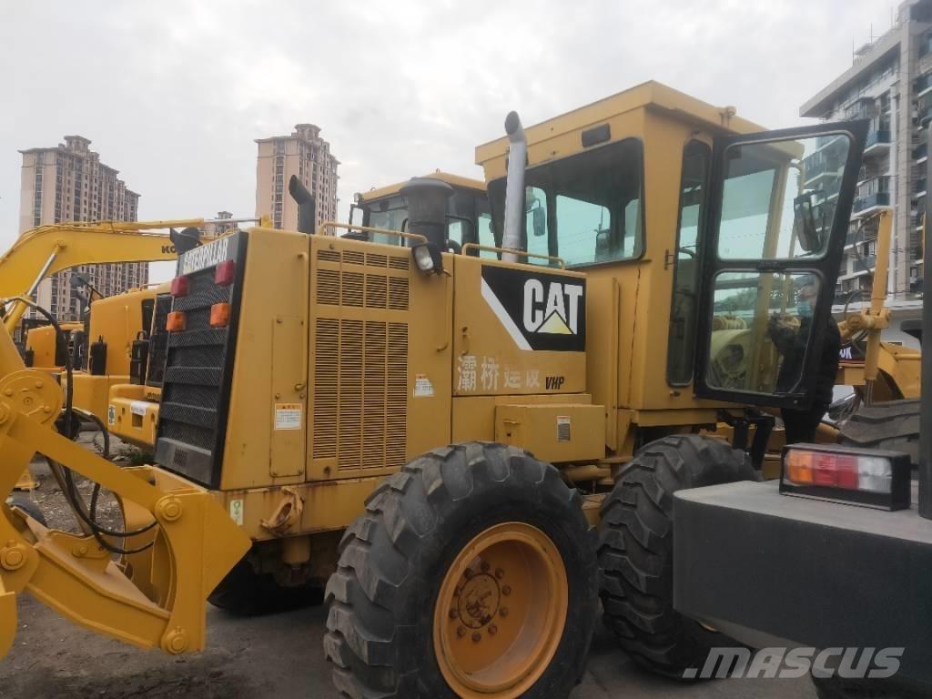 CAT 140K Niveleuse