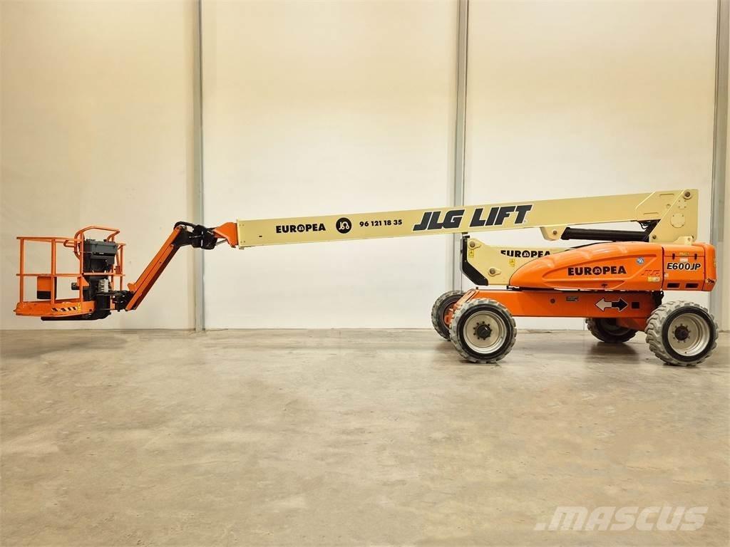 JLG E600JP Nacelles articulées