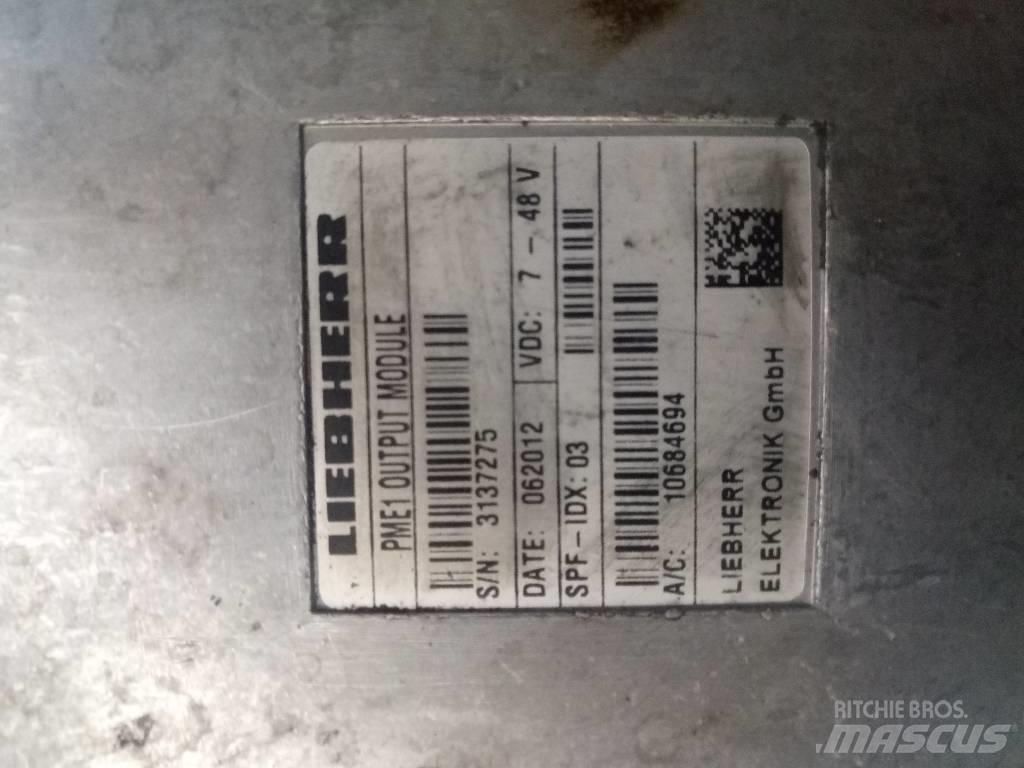 Liebherr R 916 LC Electronique