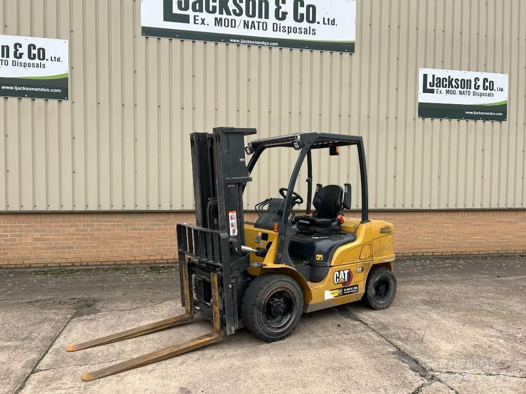 CAT DP 30 N Chariots diesel