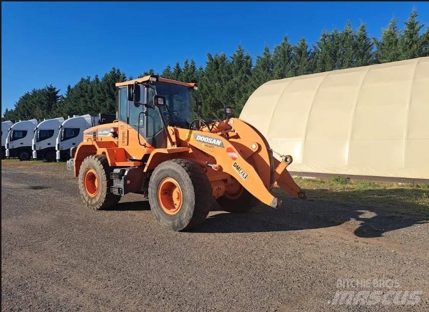 Doosan DL 250-5 Chargeur frontal, fourche
