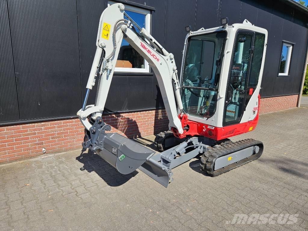 Takeuchi TB320 Demo Mini pelle < 7t