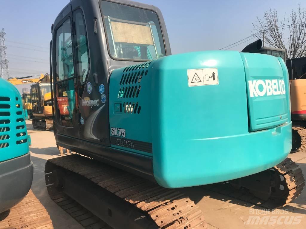 Kobelco SK 75 CSR Pelle sur chenilles