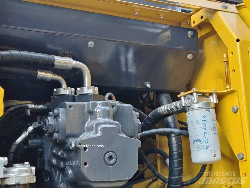 Komatsu PC 220-7 Pelle sur chenilles