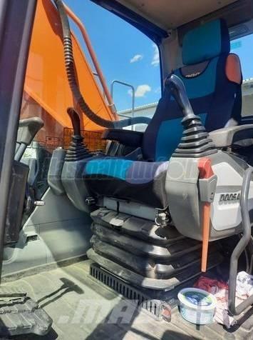 Doosan DX 340 LC Pelle sur chenilles