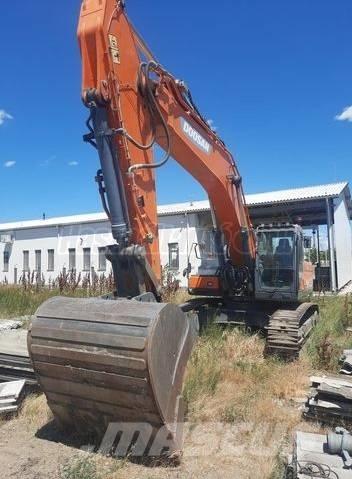 Doosan DX 340 LC Pelle sur chenilles