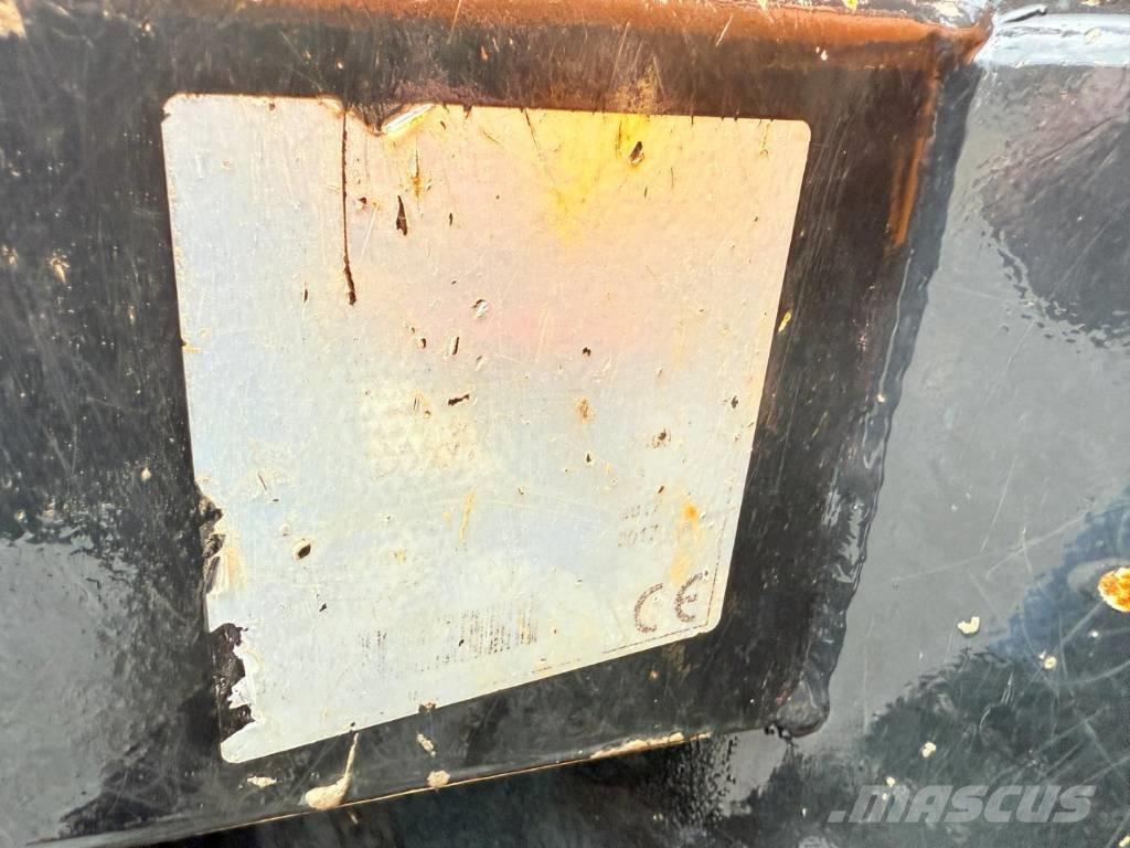 JCB 6 T Mini tombereau