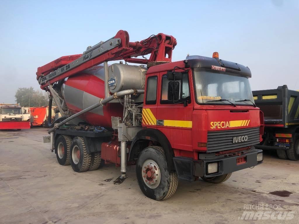 Iveco 330.30 H Camion malaxeur
