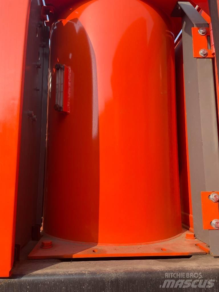 Hitachi ZX 210 Pelle sur chenilles