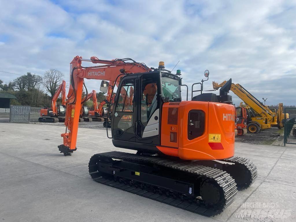 Hitachi ZX 135 US-6 Pelle sur chenilles