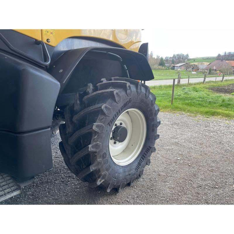 New Holland FR 700 Ensileuse automotrice