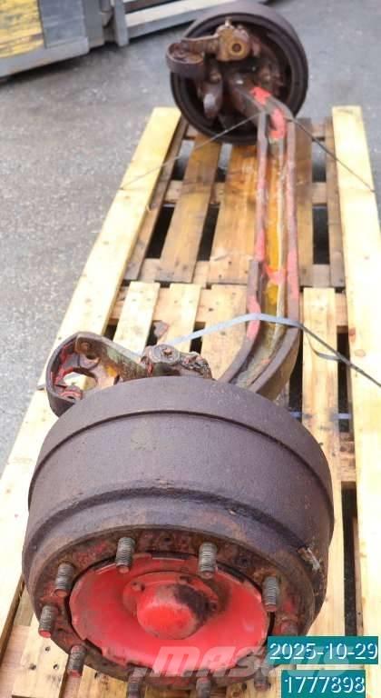 Scania P 82 M Essieux