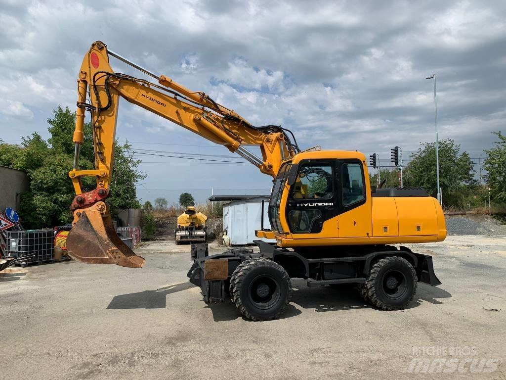 Hyundai ROBEX 170W-3 Pelle sur pneus
