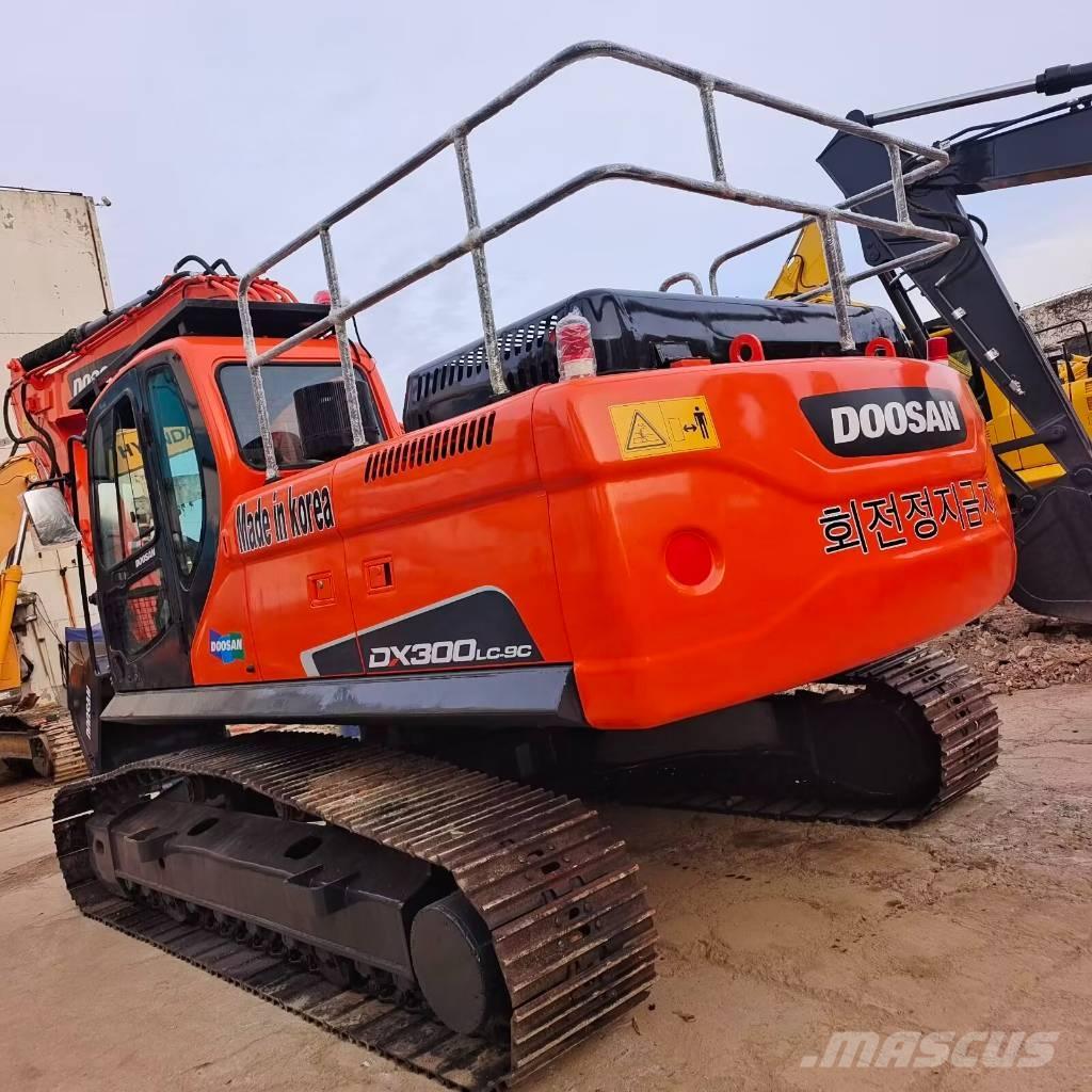 Doosan DX 300 LC Pelle sur chenilles