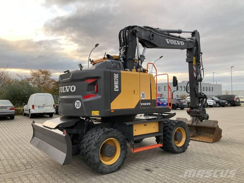 Volvo EWR 170 E Pelle sur pneus