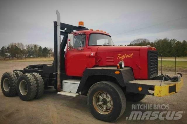  FWD RB44 Camion dépannage