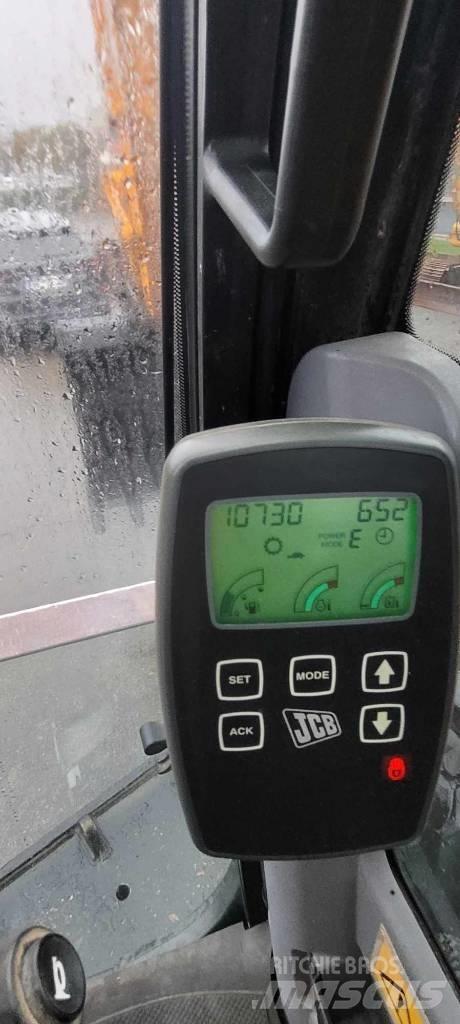 JCB JS 145 W Pelle sur pneus