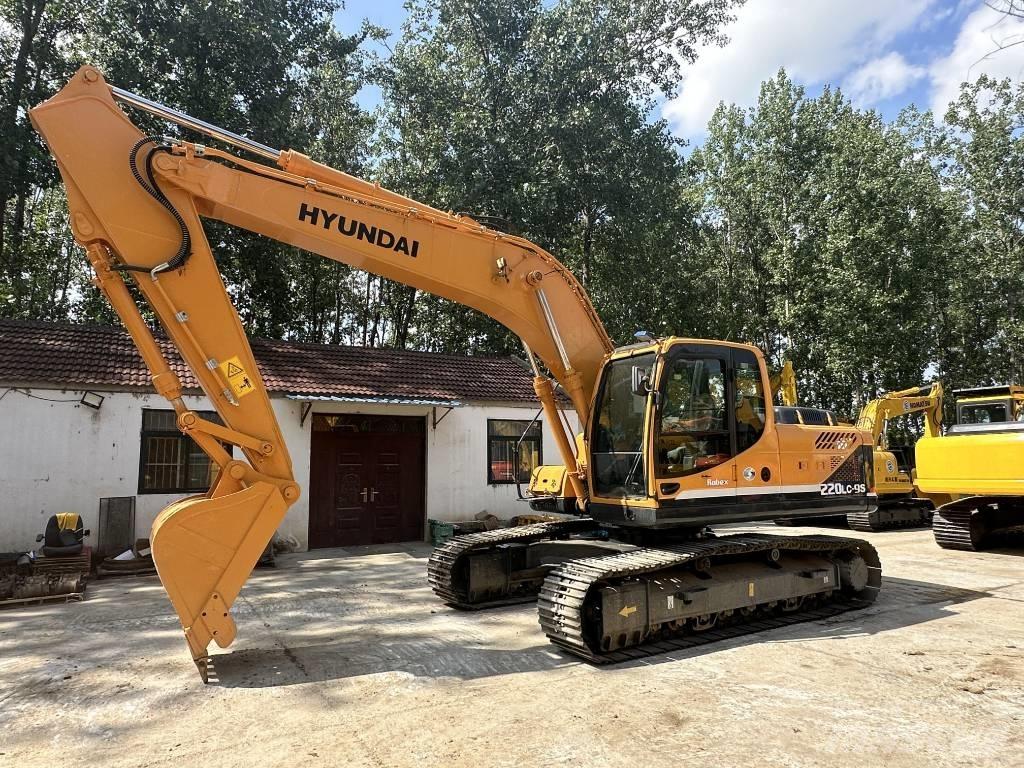 Hyundai 220LC-9S Pelle sur chenilles