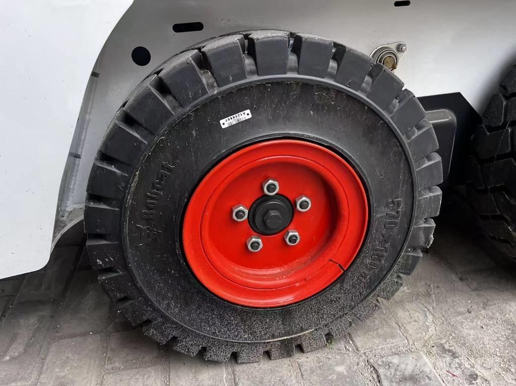 Bobcat S 70 Chargeuse compacte
