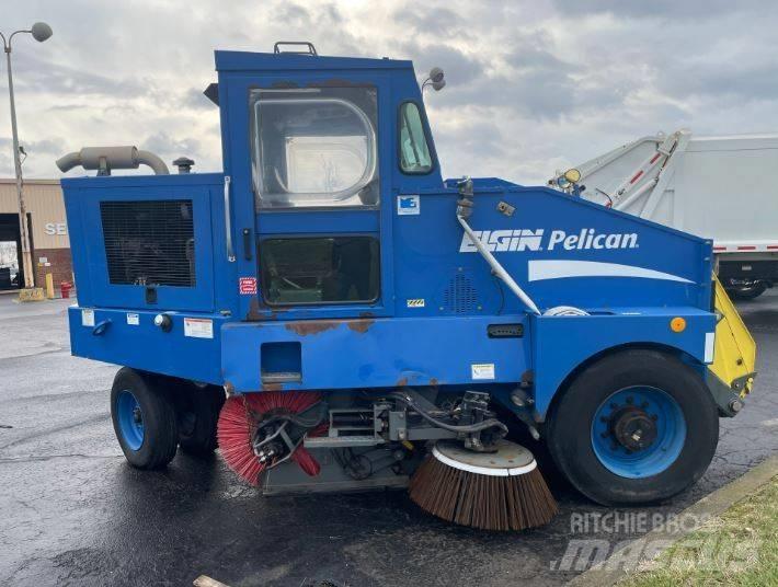 Elgin Pelican P Camion balayeur
