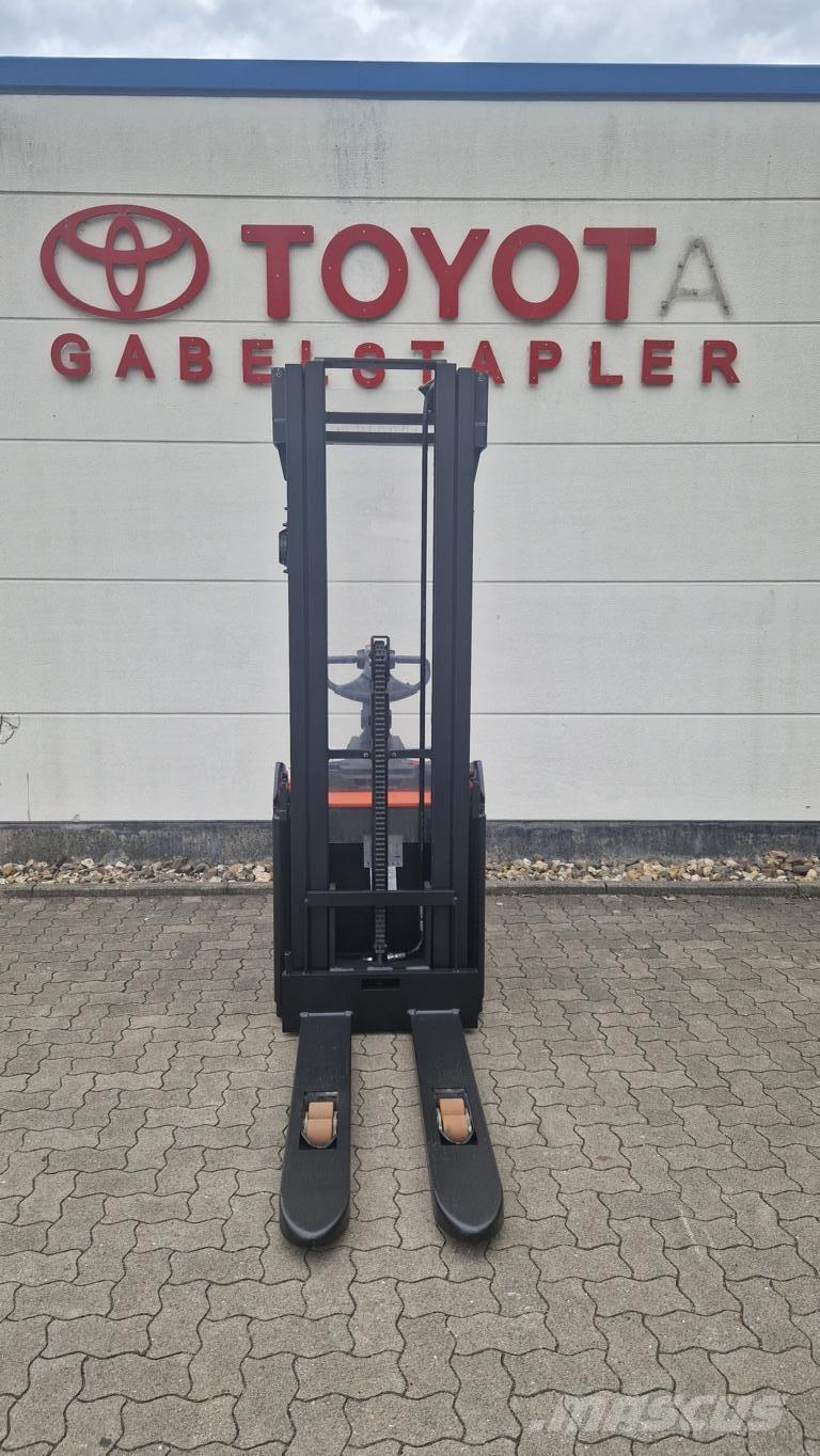 Toyota SPE160 Gerbeurs Automoteurs