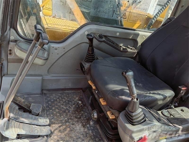 Volvo EC210B Pelle sur chenilles