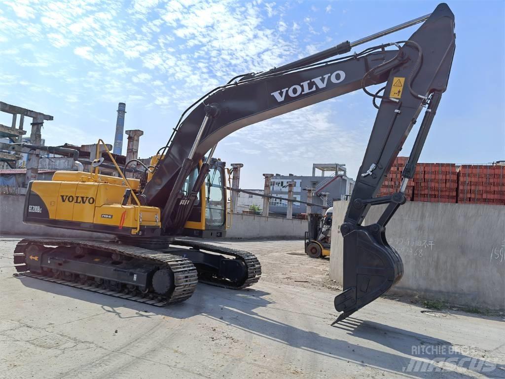 Volvo EC210B Pelle sur chenilles