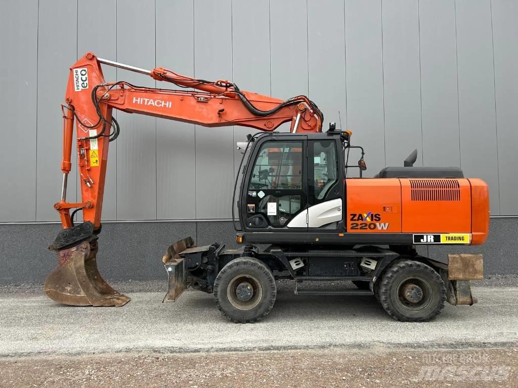 Hitachi ZX220W-5B Pelle sur pneus