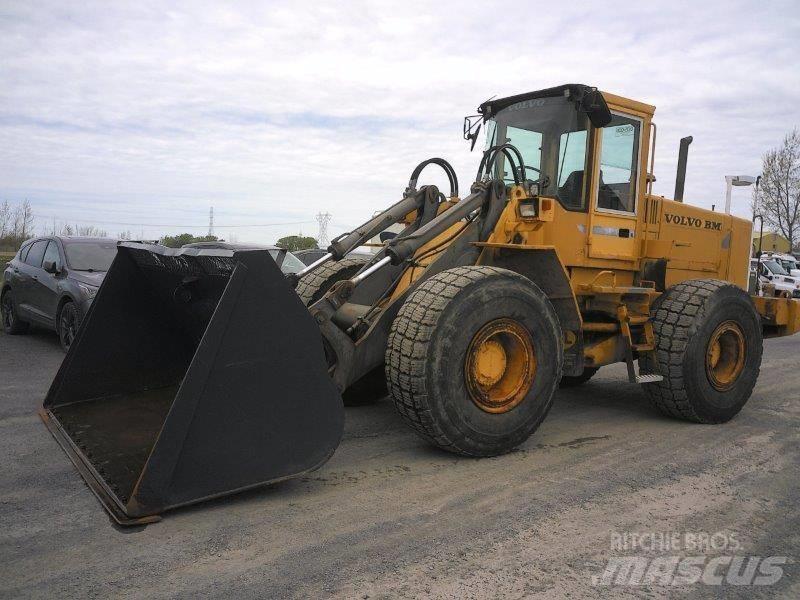 Volvo BM L120B Chargeuse sur pneus